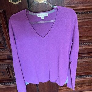 White + Warren Plum V-Neck Cashmere Sweater